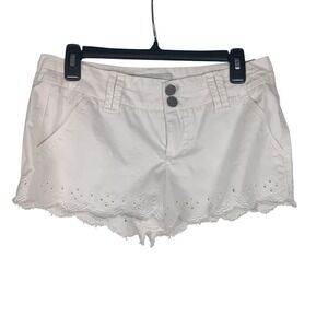 BKE Casuals Eve‎ White Eyelet Shorts Size 29 Low Rise Scalloped Hem Summer